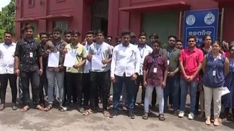 Ravenshaw students oppose shifting of departments to second campus