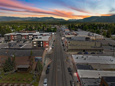 Located in Columbia Falls, Montana near Glacier National Park ...