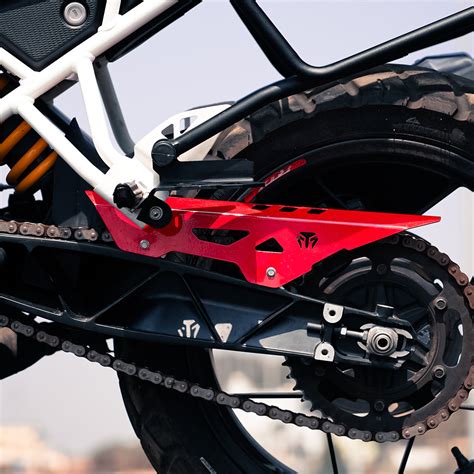 CHAIN GUARD (RED) FOR TVS APACHE RTX 300 – Moto Torque