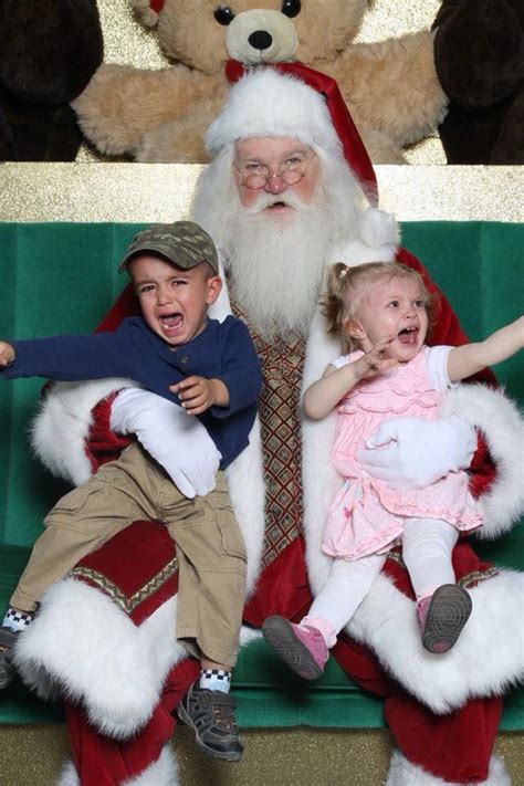 36 Santa Photos That Did NOT Go As Planned | HuffPost