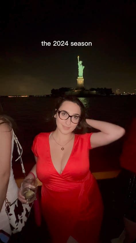 Julia Ain | 2024 was the most amazing (and crazy) year!! Thank you Hashem and thank you all so ...