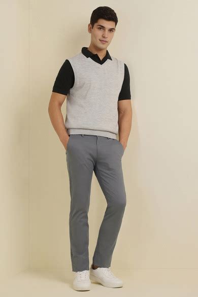 Buy Men Grey Slim Fit Textured Casual Trousers Online - 39832101 ...