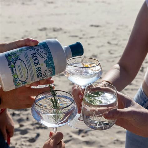 Calories in Gin and Tonic | Refreshing Low-Calorie Choice