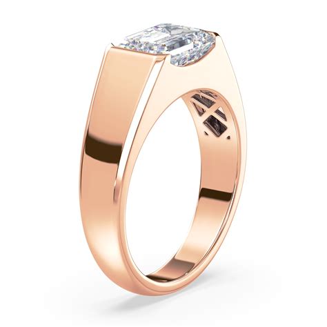 Bold Emerald-Cut Diamond Signet Ring – Iris