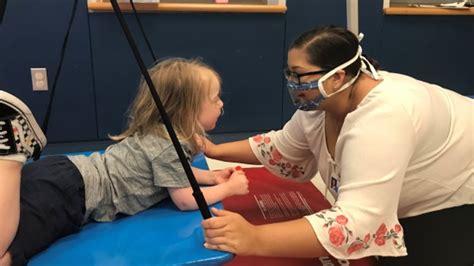 Clear masks are helping Georgia kids on the autism spectrum | FOX 5 Atlanta