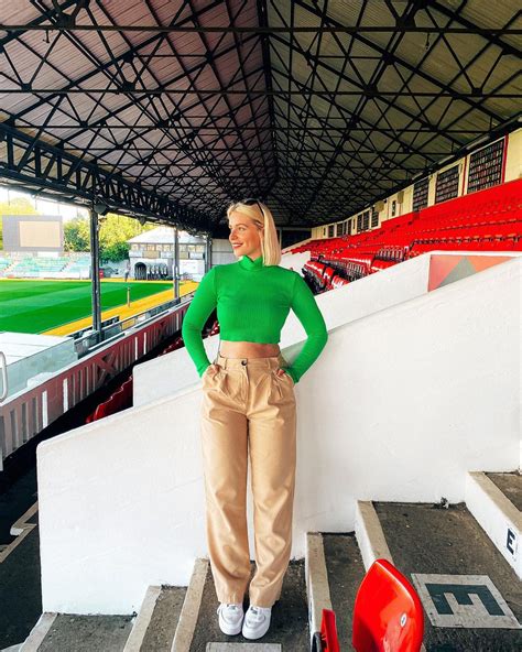 Jess Davies - Bio, Age, Height, Wiki, ???? | Models Biography