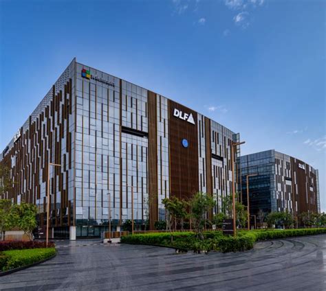 DLF Downtown Gurugram: Commercial Offices for Rent/Lease in Gurgaon