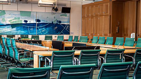 Select Committee 的图像结果