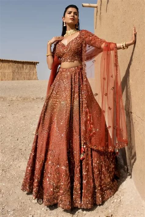 The Latest Trend Guide to Non-Red Bridal Outfits