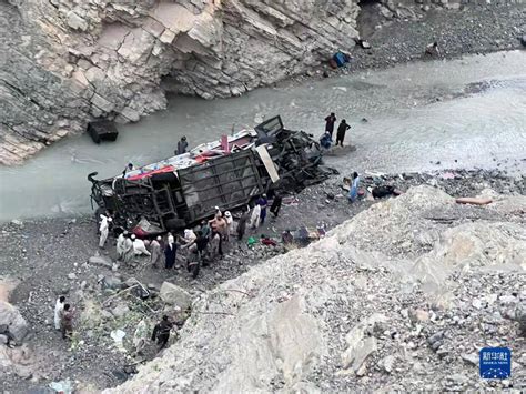 巴基斯坦西南部一客车坠谷致19死12伤_俾路支省_谢拉尼_新华社