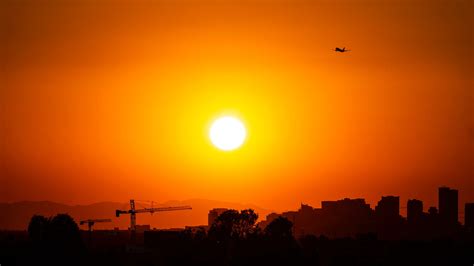 How hot is Arizona in summer? 5 charts to explain metro Phoenix weather