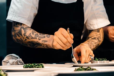 How Much Do Sous Chefs Make? (Average Sous Chef Salary Data 2025)