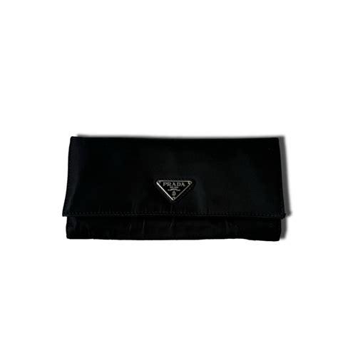 ♾PRADA♾ Triangle plate design wallet MADE IN ITALY | ELCASION/ELCA