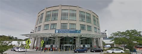 Dr. Derrick Todd is accused of abusing patients but could have been stopped