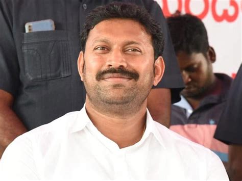 Viveka murder case: CBI questions YSRCP MP Avinash Reddy for 4 hours