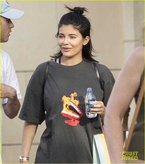 Kylie Jenner Is Pregnant with Travis Scott's Baby: Photo 3962547 ...