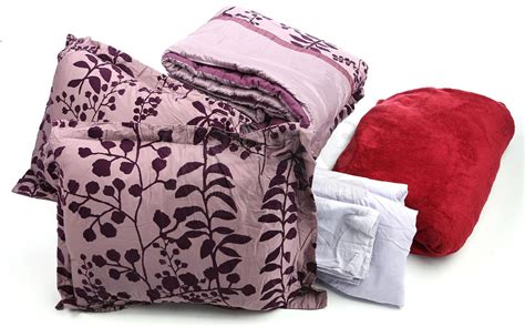 TWILIGHT (2008) - Bella Swan's Bedding - Current price: $100