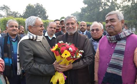 प्रशांत किशोर की बयानबाजी के बीच नीतीश कुमार और सुशील मोदी की ये ...