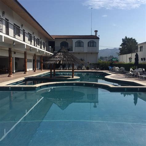 CENTRO VACACIONAL ISSEMYM (Valle de Bravo) - Hotel Reviews & Photos ...
