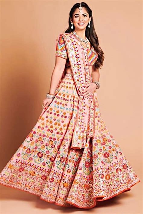 4 times Isha Ambani channeled the spirit of a royal Abu Jani Sandeep ...