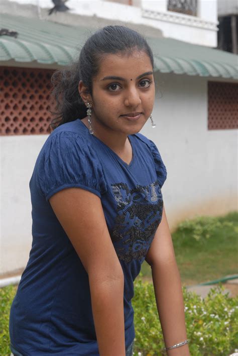 Divya Nagesh Hot Photo Stills in Paasakkaara Nanbargal |Tamil Cinema ...