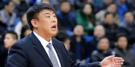 媒体人：中国男篮助教杨文海加盟新疆男篮 担任球队助理教练_手机新浪网