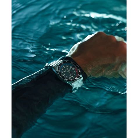 TIMEX Deep Water Men Black Round Dial Analog Watch - TW2W95300UJ ...