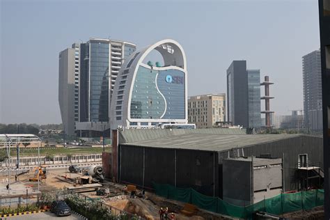 More Indian asset managers shift overseas business to GIFT City | Reuters