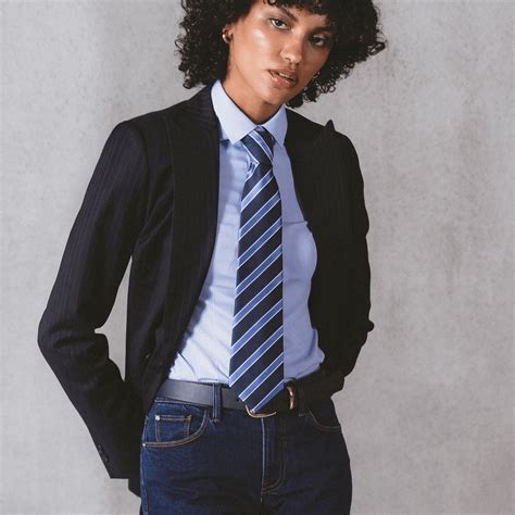 Business Wear 的图像结果