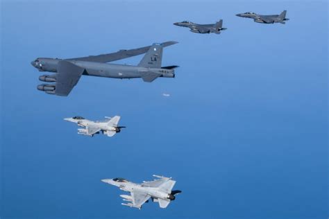 [영상] 美B-1B, F-35B 한반도 상공에 동시 출격 | 연합훈련 | NTD Korea