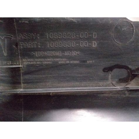 Schwellerverkleidung Schweller links strukturell mit Beschädigung Tesla ...