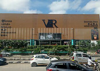3 Best Shopping Malls in Surat, GJ - Expert Recommendations