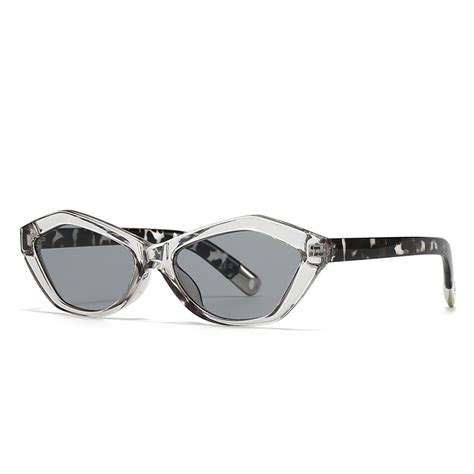 Angular Cat Eye Sunglasses – Modern Retro Design with Stylish Temple D ...