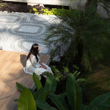 About Us | Studio Risa