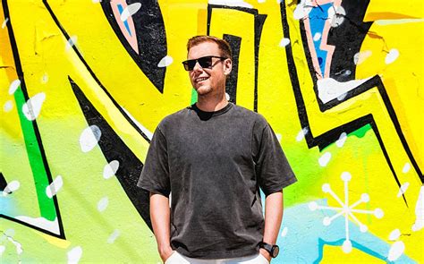 Croma Sunburn Arena ft. Armin van Buuren presented by Absolute, in ...