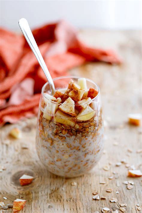 Apple Cinnamon Overnight Oats Recipe – Apple Overnight Oats Recipe ...