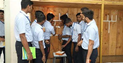 Electrician – Lalji Mehrotra Technical Institute (Pvt ITI)