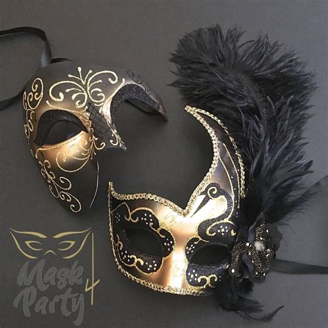 Masquerade Masks - Half-Face Phantom & Venetian Feather - Black/Gold ...
