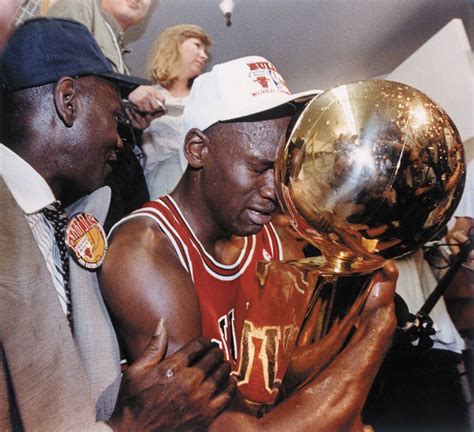 The stories behind two iconic Michael Jordan photos - Chicago Sun-Times
