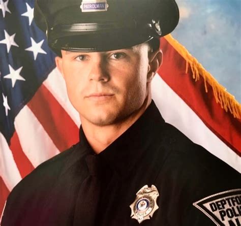 Officer wounded during shootout in South Jersey dies after after nearly ...