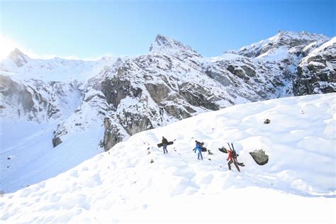 skiing in the Alps 18747894 Stock Photo at Vecteezy