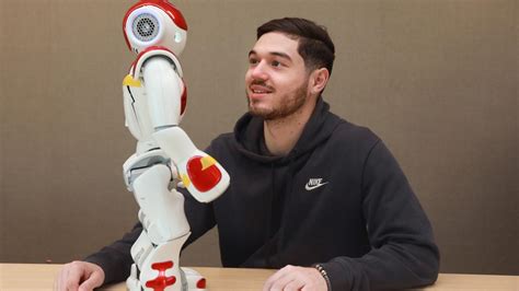 Pepper Nao Robots 的图像结果