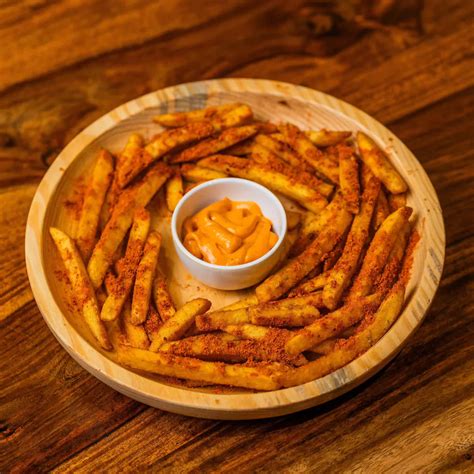 Buy Premium Wooden Plates and Platters Online @Upto 40% Off – RadiantFurn