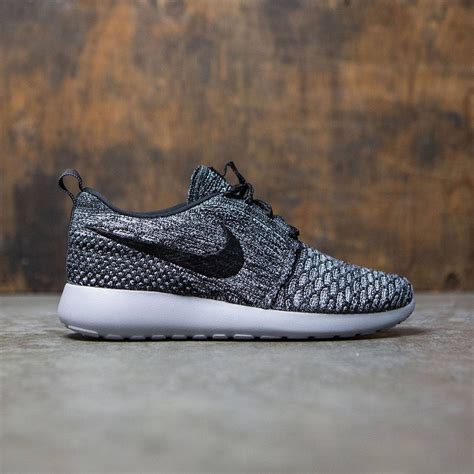 Gray and black nikes womens online