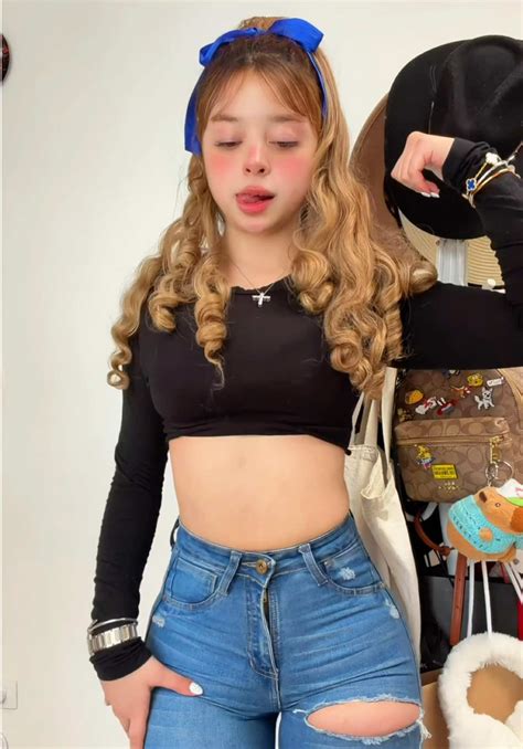 Sarah Sophia (@imsarah.s) - Urlebird