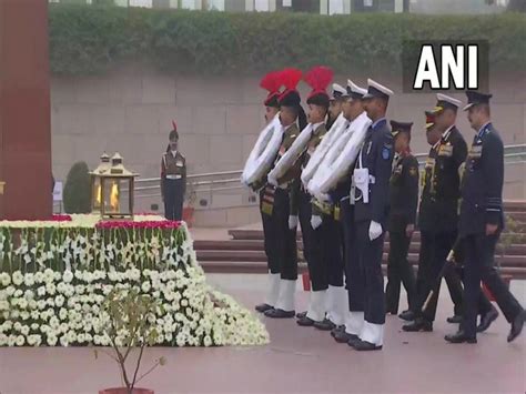 Armed Forces Veterans Day: CDS Gen Anil Chauhan, three service chiefs ...