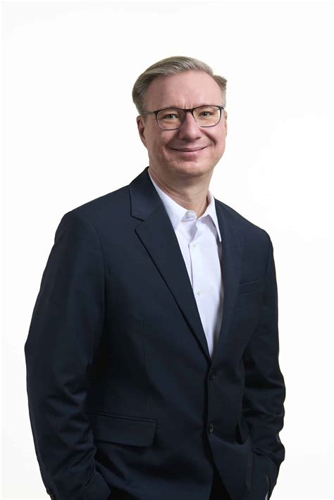 About - RocketEdge.com Pte. Ltd.