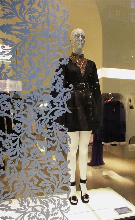 Alexander McQueen, Milan, Italy,pattern definition, pinned by Ton van ...