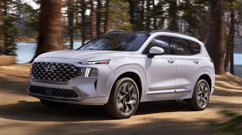2022 Hyundai Santa Fe Reviews, Pricing & Specs | Kelley Blue Book