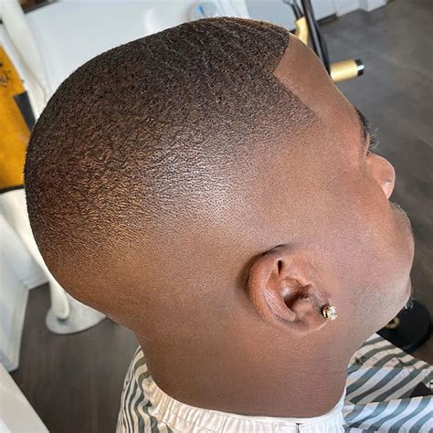 30+ Mid Fade Haircuts for Men: Change Your Image Now